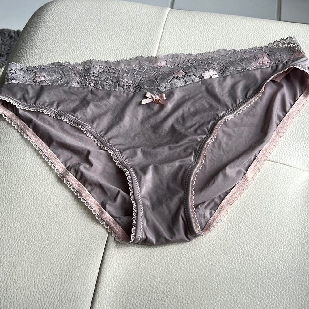 Victoria’s Secret ladies panties